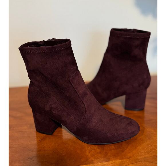 Unisa Unmyllo Style Dark Red Faux Suede Block Heel Zip Up Ankle Bootis SZ 6 1/2 - Picture 1 of 11